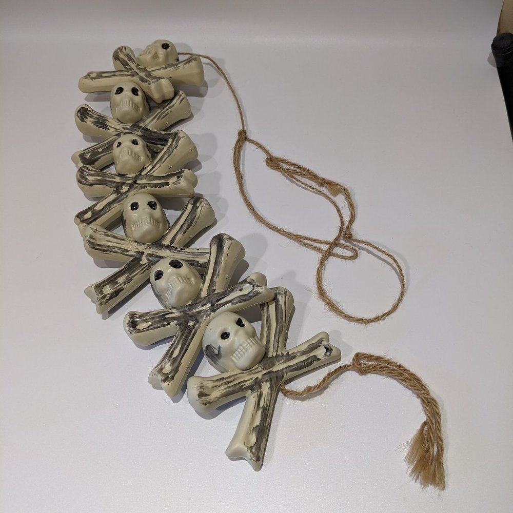 Vintage Halloween Skull & Crossbones Blow Mold Wall Hanging Décor Spooky Fun